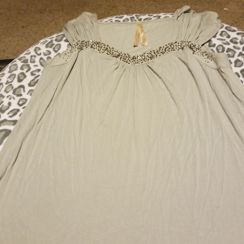 Embellish tank